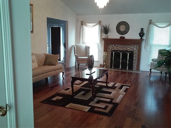 2nd image of 126 Ponsonby Ct
