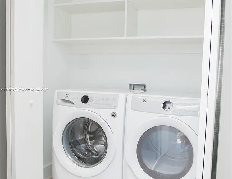 16385 Biscayne Blvd #2615 — Photo 36