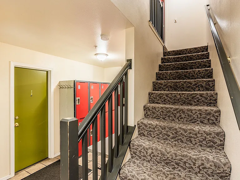 Videre - Courtyard Studios on Cap Hill! — Photo 15