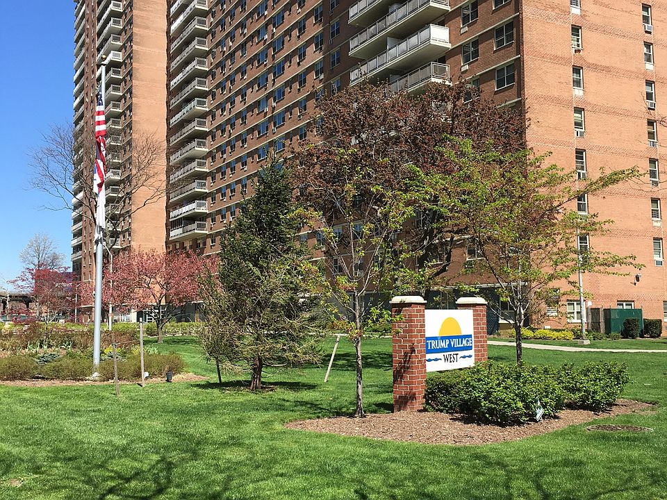 1st image of 2942 W 5th St #3