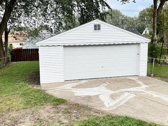 2nd image of 24424 Lauren Ave