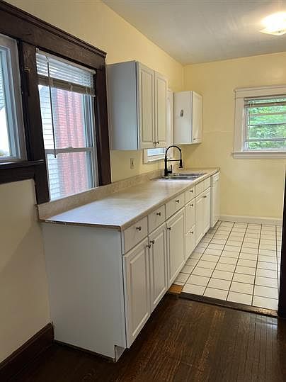 1st image of 2245 Bellfield Ave #2