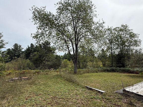 2nd image of 10948 Beaver Pond Dr