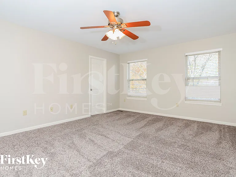 2724 Parkerridge Dr — Photo 7