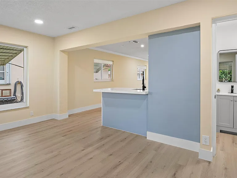 4514 NW 49th Dr — Photo 11
