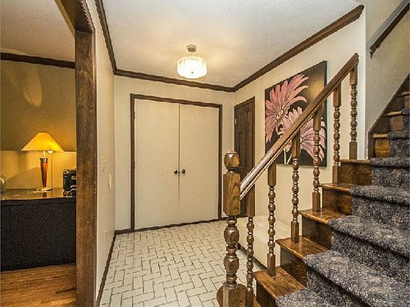 3rd image of 714 Mohican Way
