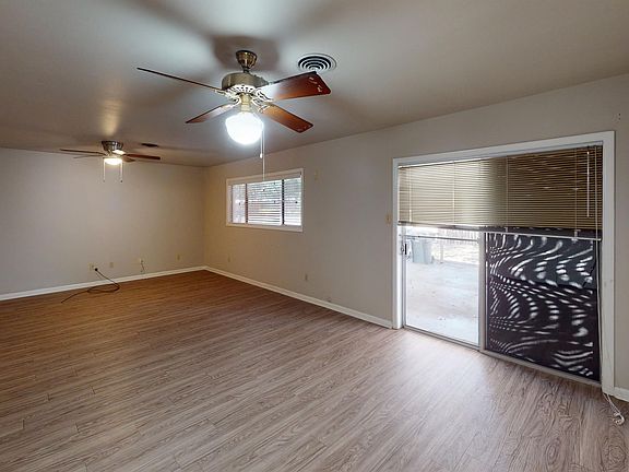 4th image of 405 Glade St