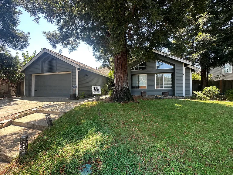 9328 Laguna Lake Way — Photo 21