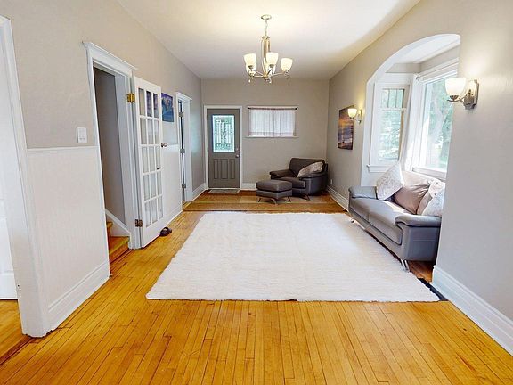 4th image of 11406 66th St NW