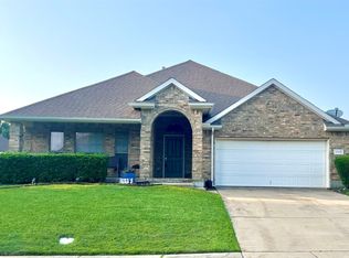 1113 Devonshire Dr, Glenn Heights, TX 75154