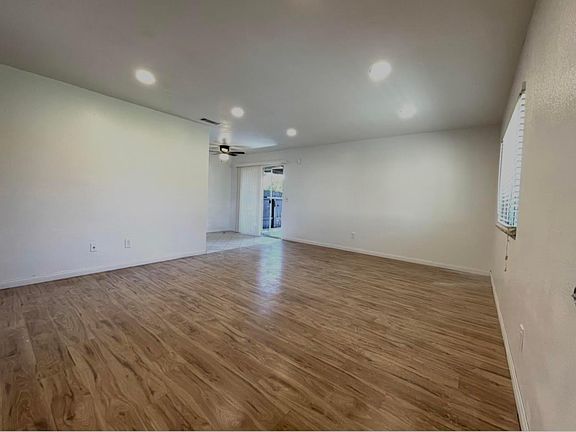 3rd image of 12223 Orchid Ln APT A
