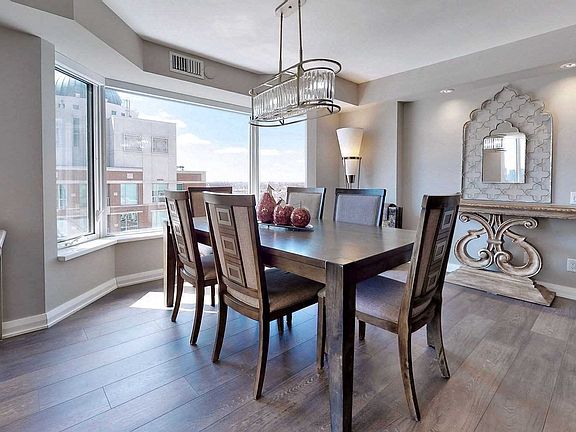 3rd image of 155 Yorkville Ave #2713