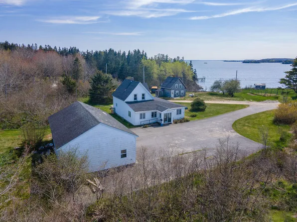 14 Eugene Lane, Deer Isle, ME 04627
