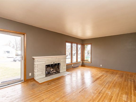 3rd image of 1210 W 11th St