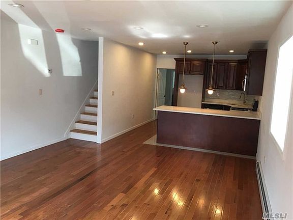 5th image of 10231 135th St