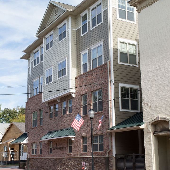 1st image of 6 N Doughty Ave APT 403