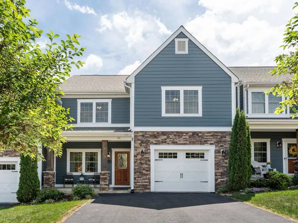 22 Spring View Dr, Staunton, VA 24401