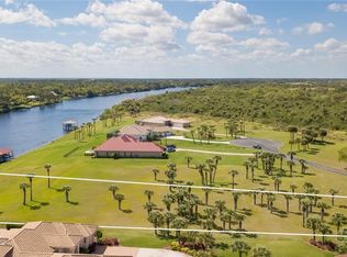 2500 Caloosa Shores Dr, Labelle, FL 33935
