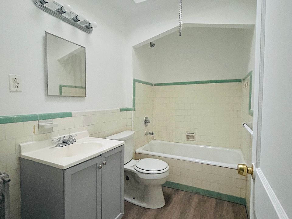 2nd image of 4205 Levick St