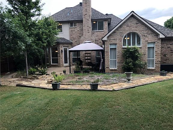 5th image of 109 Lakehill Dr