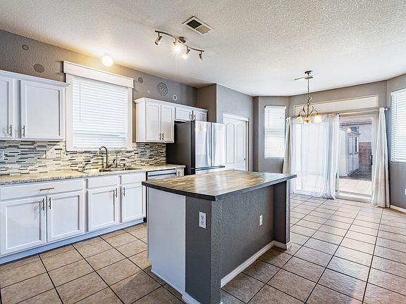 5th image of 1014 Toscana Rd SE
