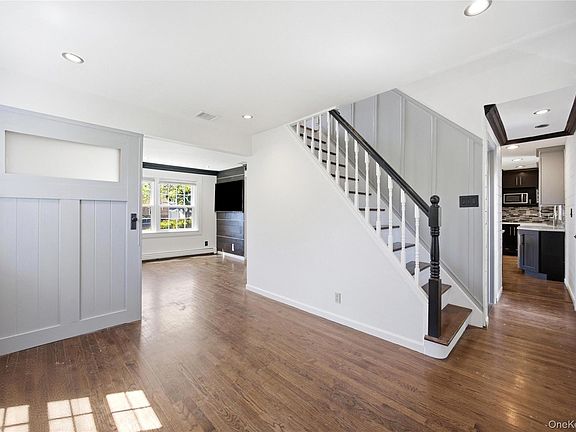 3rd image of 25 Parkdale Drive