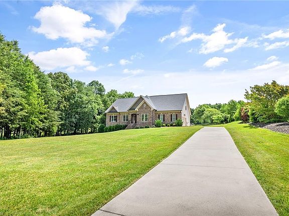 2nd image of 2672 Brooke Meadows Dr
