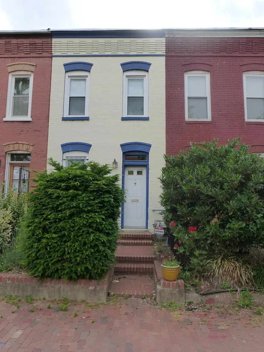 1528 Marion St NW photo 1