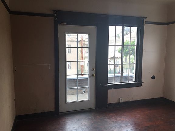 3rd image of 1617 W 11th St APT 4