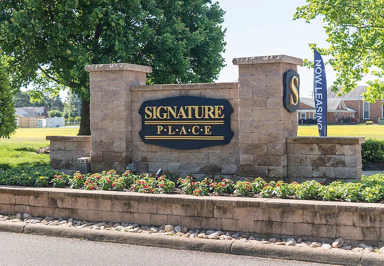 Signature Place — Photo 35