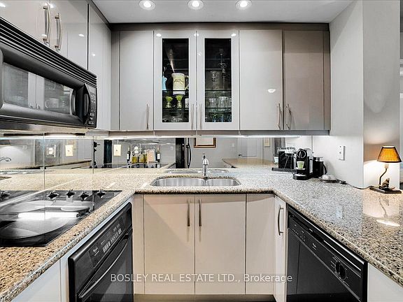 4th image of 77 McMurrich St Unit 306