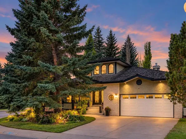 106 S Scimitar Bay NW, Calgary, AB T3L 1L6
