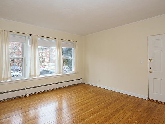 5th image of 635 Hinman Ave APT 1