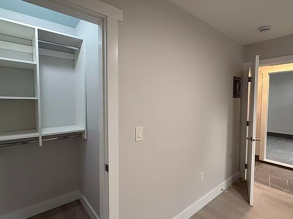 4th image of 20700 51b Ave