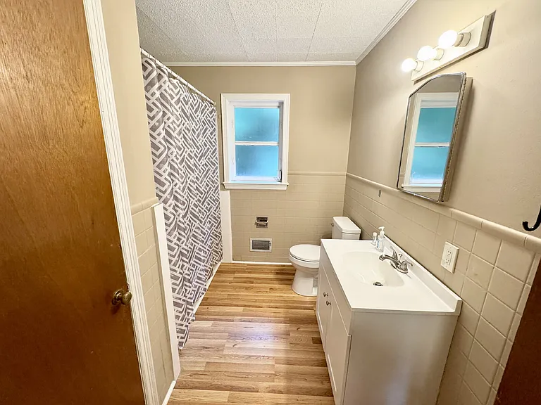 1202 Garden Cir — Photo 11