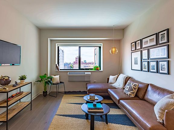 5th image of 162 8th St #933