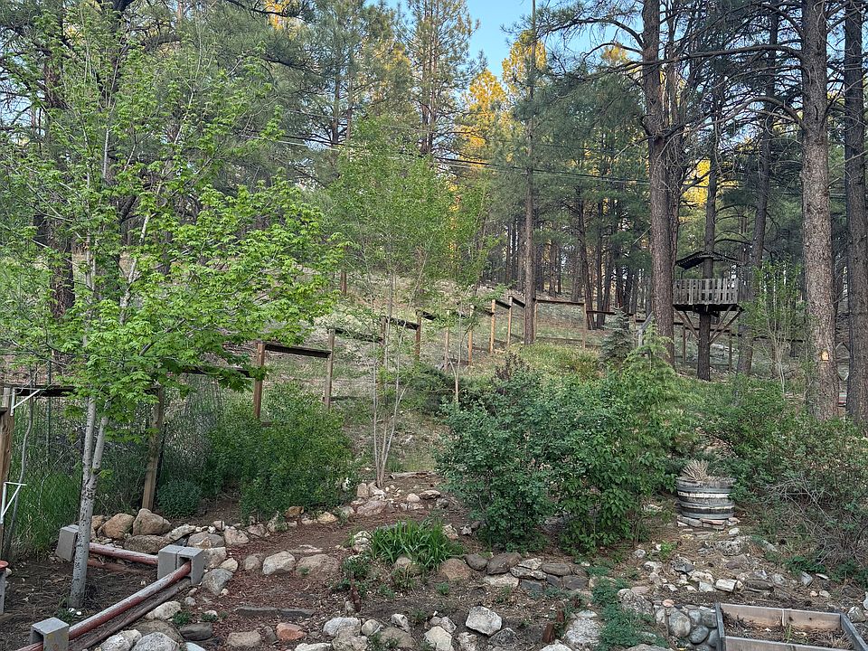 1st image of 745 E Zuni Dr
