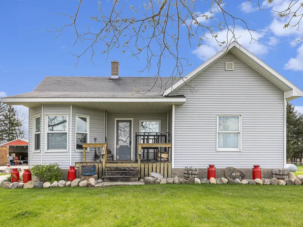 6024 Warner Rd, Middleton, MI 48856