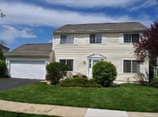 479 Parkside Dr, Carol Stream, IL 60188