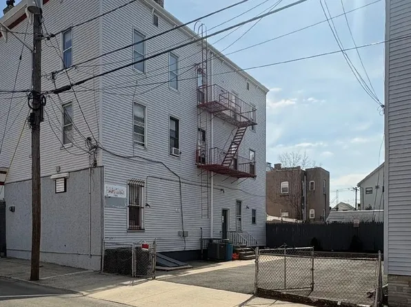 1709 John F Kennedy Boulevard image 1 of 31