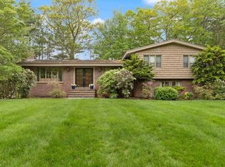 27 Juniper St, Wenham, MA 01984