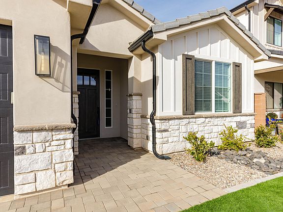 4th image of 342 S Water Course Dr