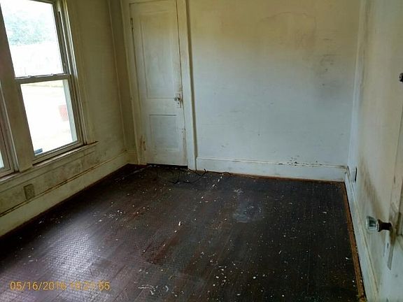 3rd image of 1837 Oberon Dr