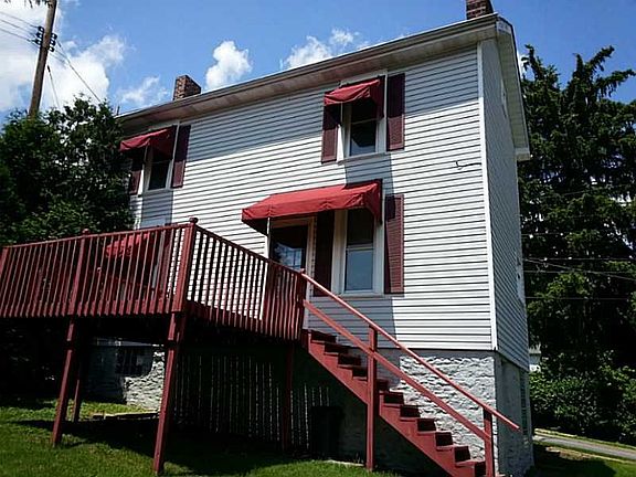 2nd image of 236 Grant St
