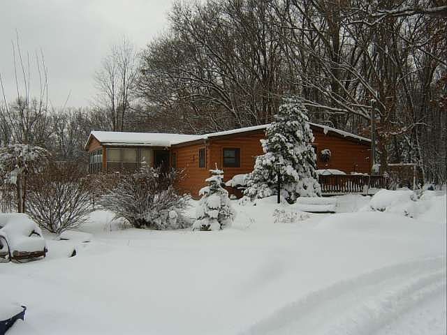 1st image of 2466 52nd St