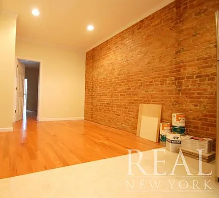 Rented by REAL New York | media 11