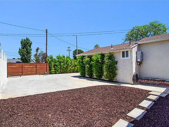 4th image of 22602 Victory Blvd