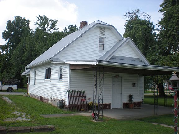 4th image of 323 W Trusler St