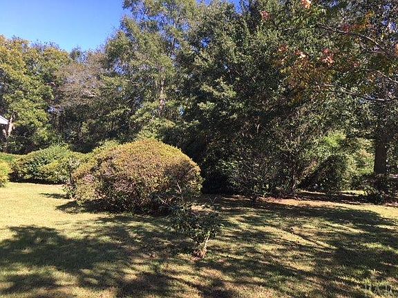 2nd image of 810 Bloodworth Ln