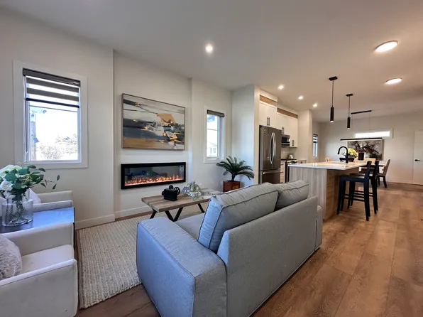 9416 156th St NW, Edmonton, AB